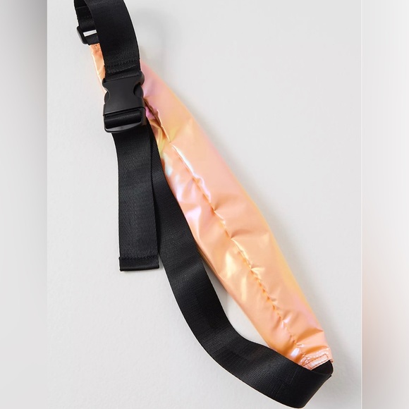 NWOT Free People Slim Fold Runner Bag - Picture 6 of 10